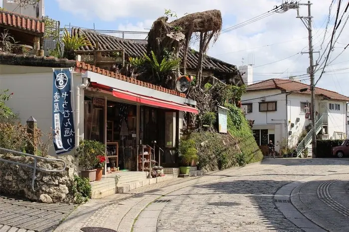 壺屋陶器通
