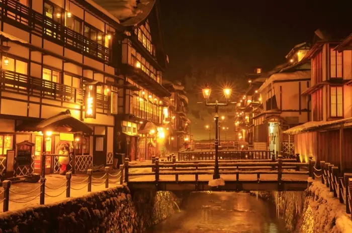 銀山溫泉
